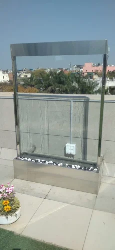 indoor-glass-water-fountain
